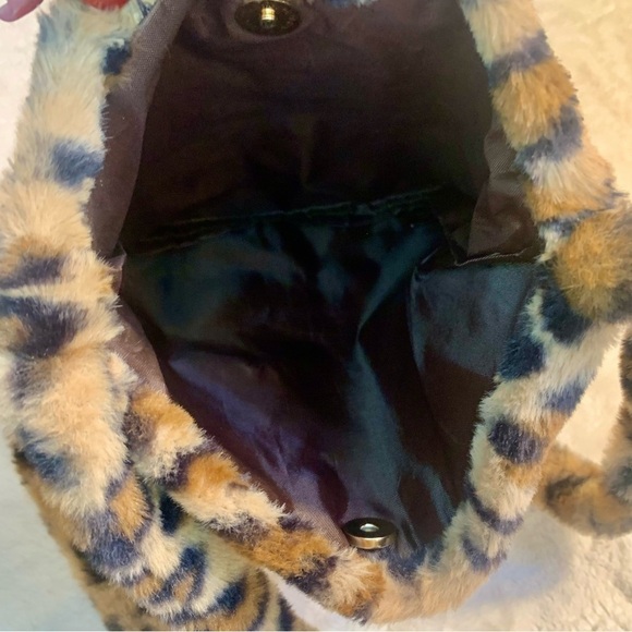 Leopard Crossbody Faux Fur Brown Tan Black Animal Print Super Soft Snap Close - Picture 3 of 15